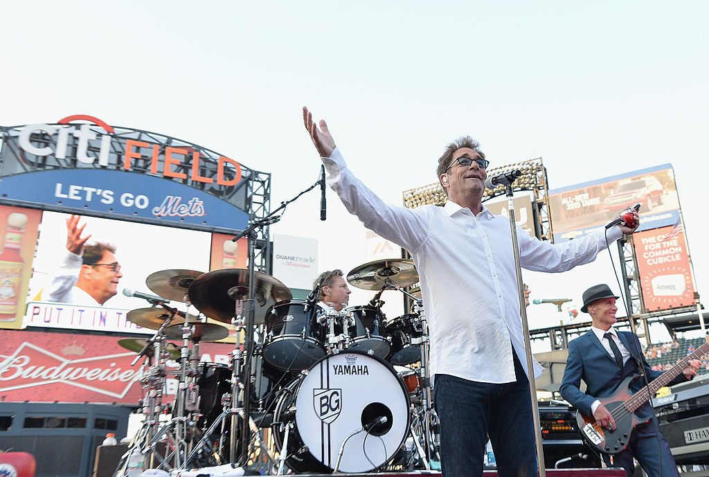 Huey Lewis and the News will release new album after twenty years - FM100.3  - Better Music Better Work Day